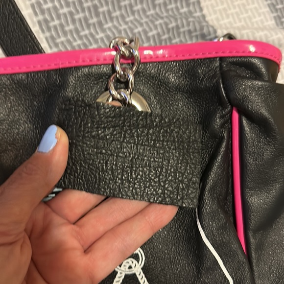 Danier leather bag - Picture 3 of 3